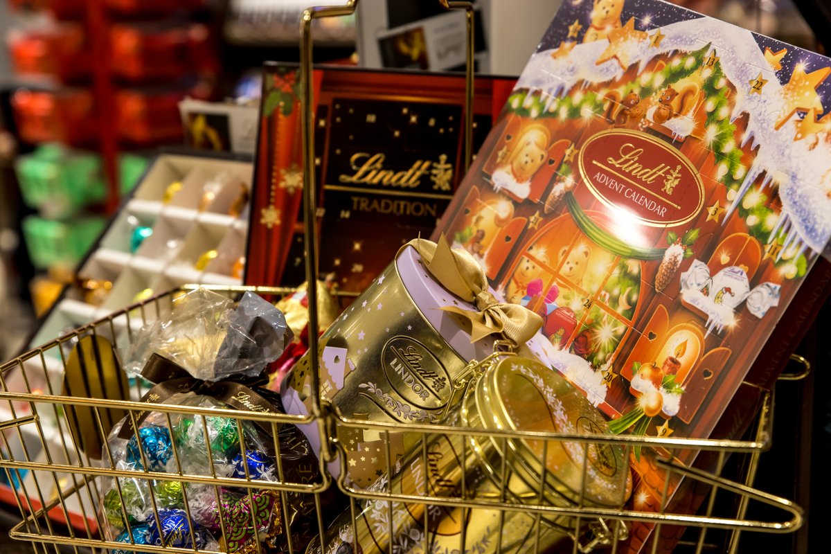 Eastgateshops's tweet image. Get ready to dig into an array of mouthwatering presents at @LindtSA, starring everyone’s favourite treat – chocolate 🍫 It’s also the perfect way to unwind after a long day of gift-wrapping.

#IconicEastgate #CreateTomorrow #CreateTomorrowToday #Lindt #Chocolate