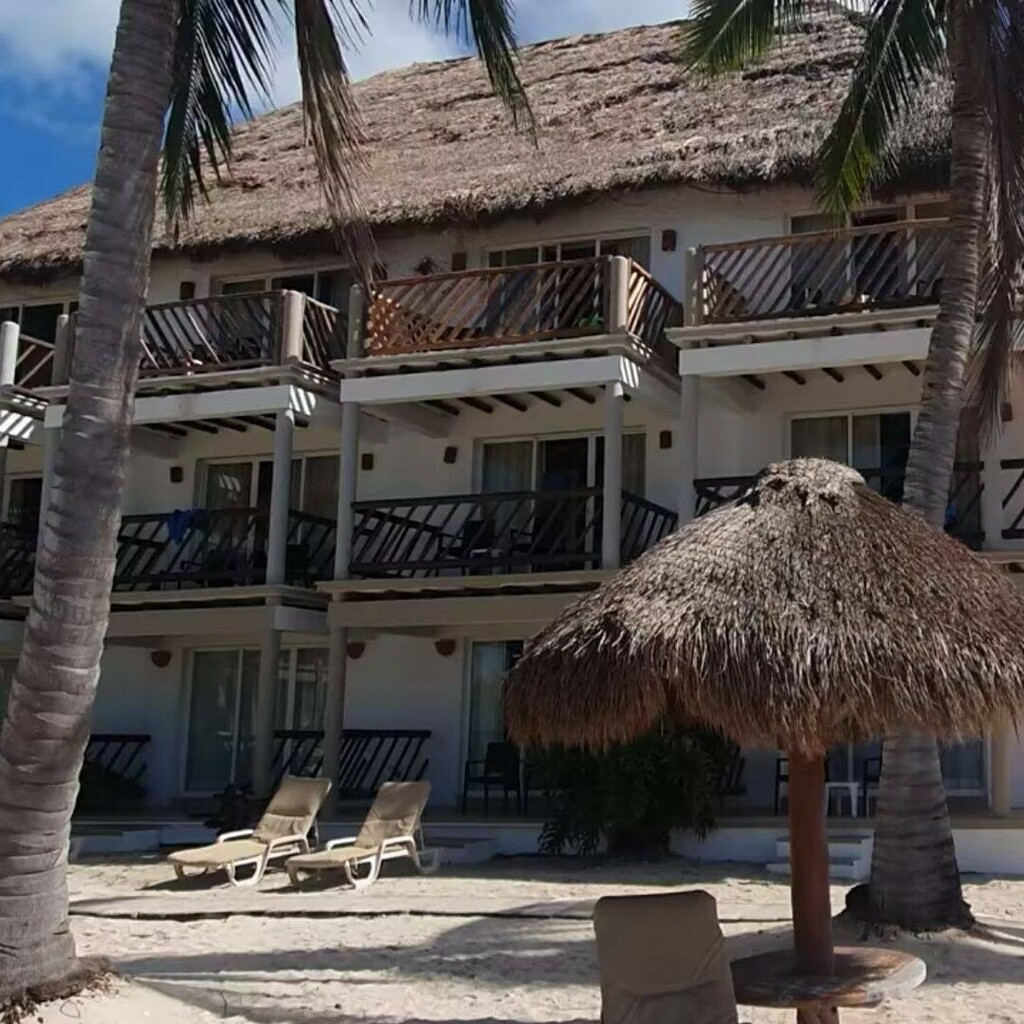UnlimitedVC's tweet photo. Did you know #SunscapeSabor #Cozumel offers the closest rooms to the ocean? One of these could be your next room!
😍
¿Sabías que #SunscapeSabor #Cozumel ofrece las habitaciones más cercanas al océano? ¡Una de estas podría ser tu próxima habitación! https://t.co/sknBF8CkV9 https://t.co/QeyZ3lOvAj