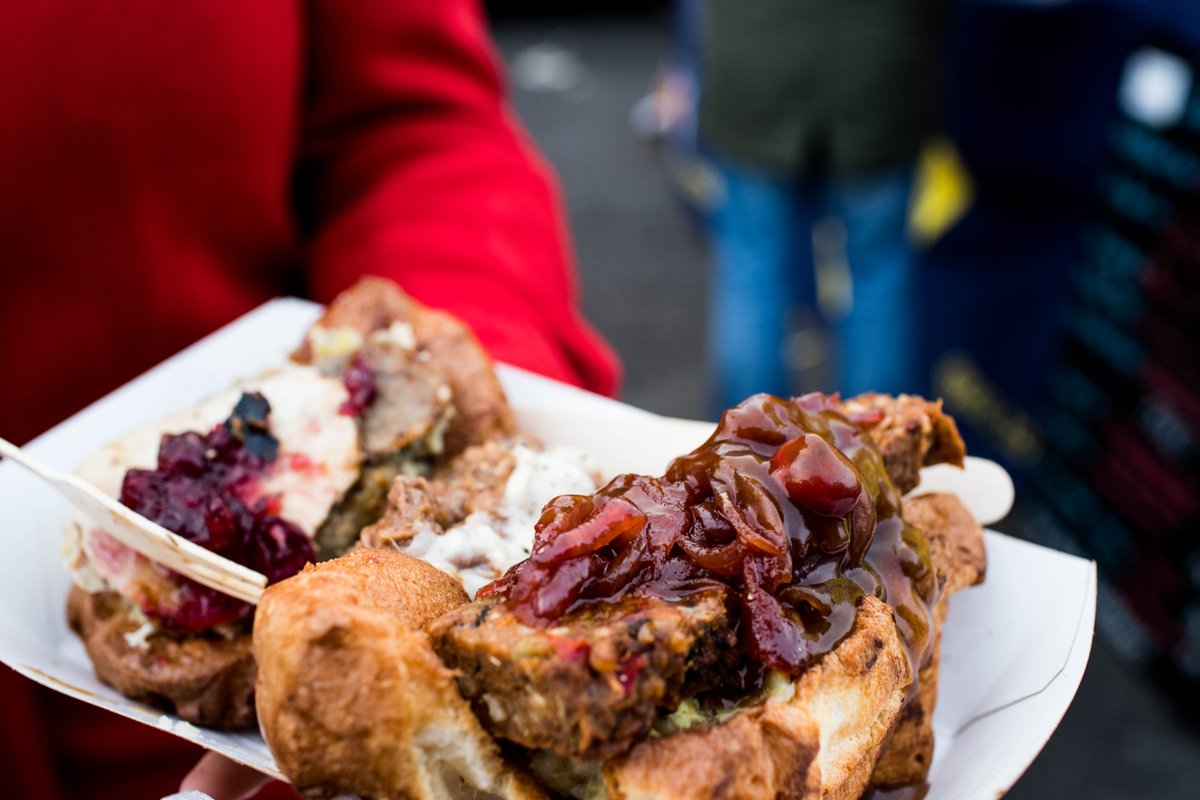 🔙 On this day last year we were running Christmas Eat North at <a href="/NorthBrewCo/">North Brewing Co</a> with ace traders Little Rasco, <a href="/toasted_so/">So Toasted</a>, <a href="/copperspooncake/">Copper Spoon Cakery</a>, and <a href="/TheYBCo/">Yorkshire Burrito Co</a>! We didn't know then that this would be the last Eat North we'd be running for a while. Fingers crossed we'll be back soon 🤞