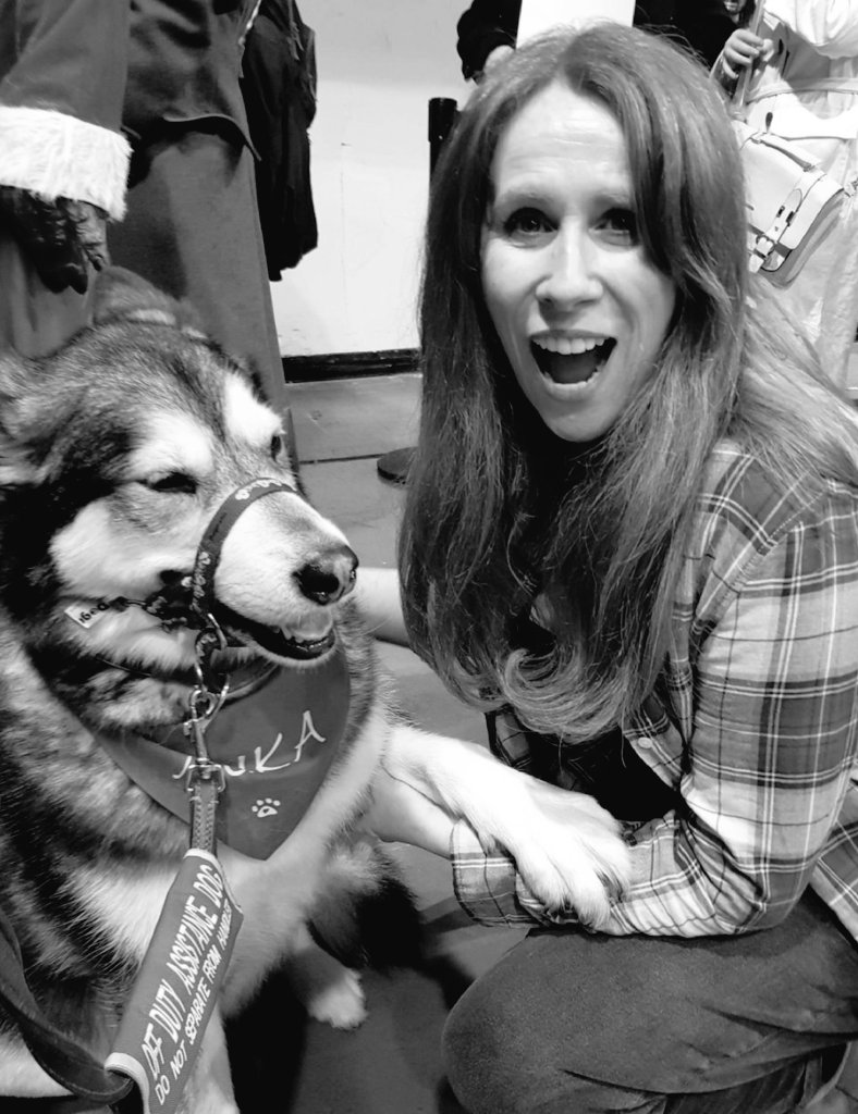 Catherine Tate being madly in love with dogs... a thread