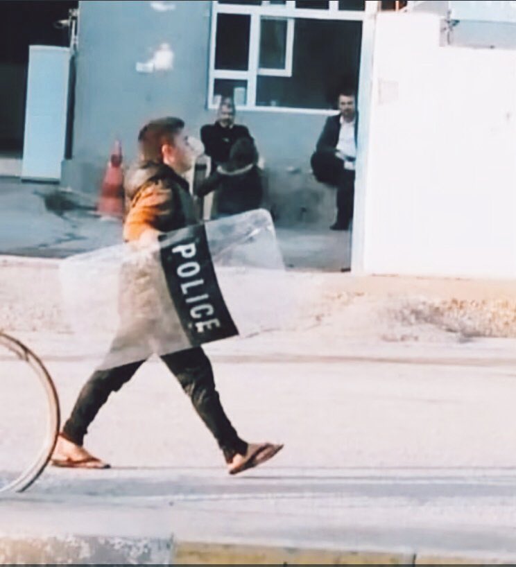 أتـظن أنـك قـد طمست هـويتي ومـحوت تاريخي ومعتقداتي عبثا تحاول لافناء لـثائراً انـا كـالـقيـامة ذات يـومـاً آتي

#كردستان_تنتفض