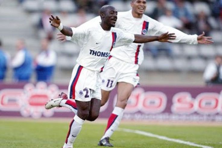 Hormis quelques prêts convertis en transferts comme Fiorèse, Benachour ou Leroy, il y aura peu d’arrivées dû aux folles dépenses lors des années précédentes. Nyarko de Monaco, Filipe Teixeira d’Istres ou Alioune Touré de Man City feront partis des recrues de cette saison.