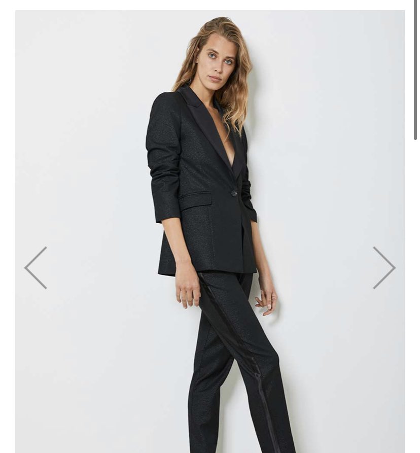 AndreeaTodea2's tweet photo. @HelenMintVelvet Mine would go towards this stunning blazer! I am a huge fan of blazers and this is one of the prettiest I have ever seen❤️ https://t.co/qBUiJQfAGk
