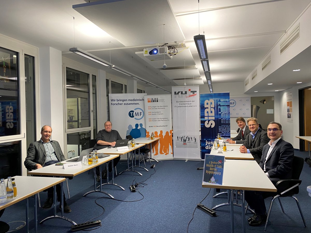 TMF_eV's tweet photo. Heute Abend 7 Jahre Health-IT Talk🎉: gemeinsame Bilanz zur Entwicklung der #HealthIT in Patientenversorgung und medizinischer Forschung. Wichtiger monatlicher Branchentreff und -dialog, TMF seit 2018 als Partner dabei gemeinsam mit @SIBBeV @BVMI_eV @BvKHIT https://t.co/JL8txy77qh