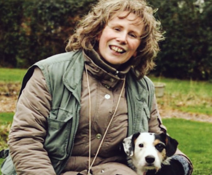 Catherine Tate being madly in love with dogs... a thread