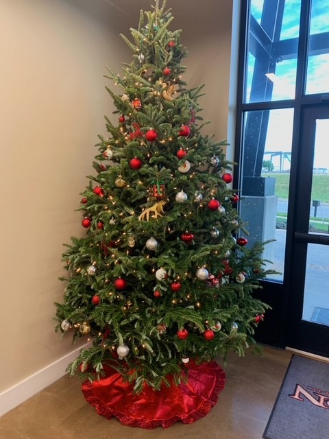 CanyonContract's tweet photo. The Holidays are in full swing at Canyon! We love seeing beautiful decorations up this time of year!🎄🎁
#TheCanyonWay #ConstructionChristmas #happyholidays https://t.co/XDXs5lB1gf