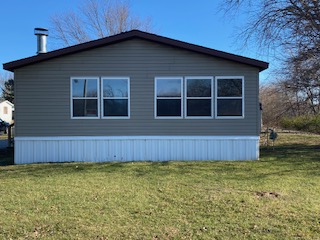 _officialadg's tweet photo. Our featured home this week is a 3 bed, 2 bath home, located in Rockvale community (Janesville, WI). This is a 1998 home that is *NEWLY REMODELED* and is located on a corner lot! Please call Brenda at 608-554-2712 for more information. https://t.co/TF41kbjJhD