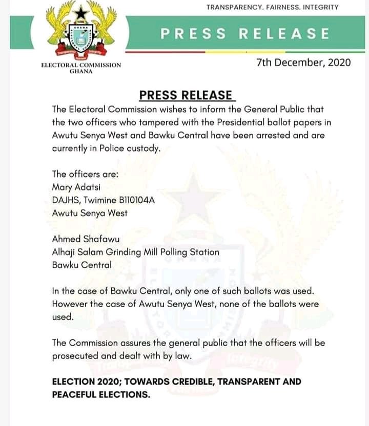 Derbyjnr's tweet photo. For that fradulent act, the law must deal with them. #GhanaFirst
Bantama #ElectionDay #CitiCBS Kasoa #4More4Nana
#GhanaDecides
Everybody 1 #4More4Nana #VoteJohnMahama #VoteToRetainAkufoAddo #ElectionHQ Electoral Commission #ElectionCommandCentre Bantama
#EIBElectionHub https://t.co/MevYgl1Hre