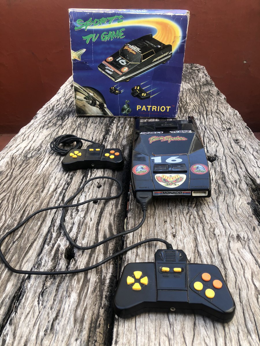 Anacrogames's tweet photo. El premio del #ANACROSORTEO de Noviembre fue este hermoso #famiclon que ya lo está disfrutando una familia feliz. 

El PREMIO de #Diciembre es IMPERDIBLE para el apasionado retrogamer. 

PARTICIPÁ GRATIS en este video
👉 https://t.co/6ivZVyqEH2

Triple chances para quien haga RT https://t.co/HzIkBEqaTp