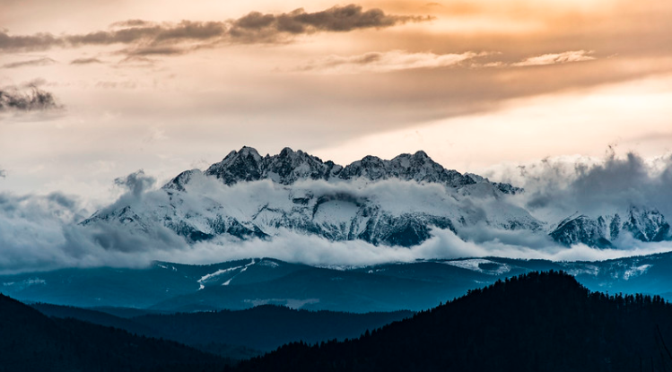 GORSKI_SWIAT's tweet photo. 🇵🇱🇸🇰 #TATRY #BeautifulPoland #BeautifulSlovakia #tatryofficjal
#wschódsłońca #zachódsłońca #halny
fot. Vladimir Ambroz, Lubos Popovic
fot. Karol Zjawa https://t.co/fE4vTnhcJs
