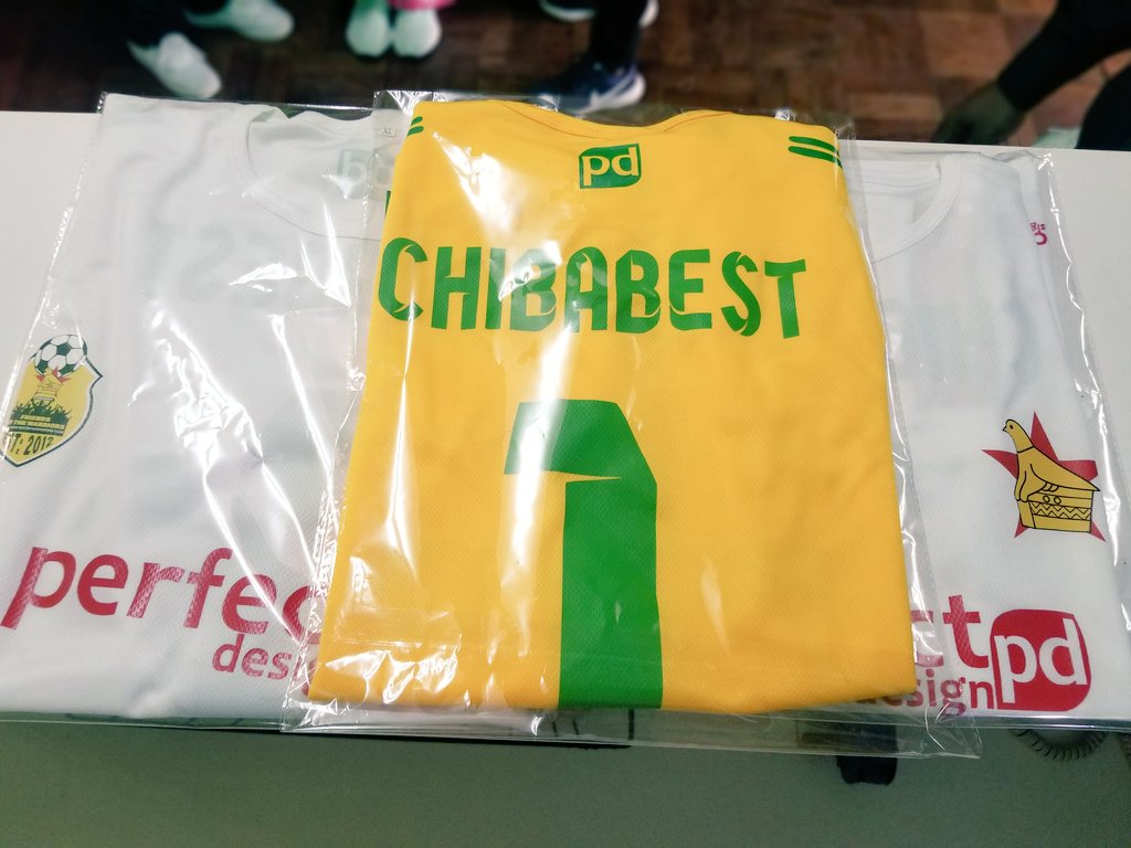 PerfectdesignZW's tweet photo. What a way to start your week #Hustlemaniaγ
Get your own #FriendsofTheWarriors jersey today and support the nalational team in styleγ
@Mavhure
@RMajongwe @MutzaFire @bosswala @online_zifa https://t.co/L7fuD7tvi3