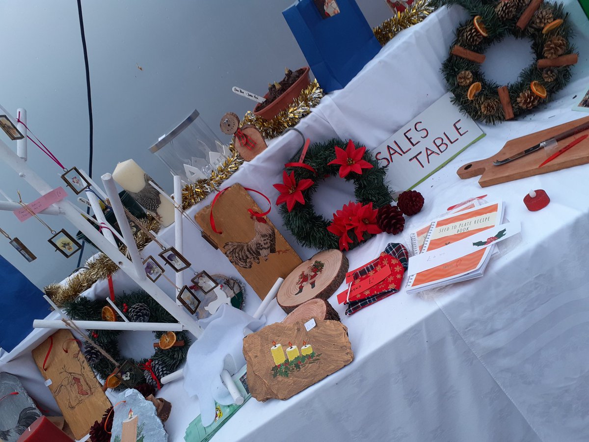 LisaD_CoopMP's tweet photo. Seed to Plate are also selling items they have made themselves which are just completely beautiful and so festive. Help support local causes like this to continue their great work in the community by becoming a member at @coopuk #ItsWhatWeDo @SteveR_MPC @Tom_MPM https://t.co/RMvhhQ0vgM