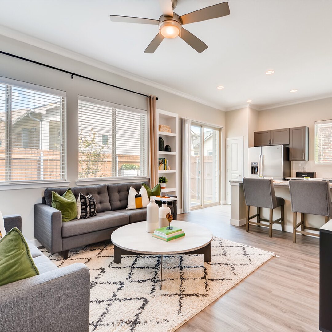 brightlight_dfw's tweet photo. 📍 Justin TX

   💥6 weeks FREE💥

•1 Bedroom $1375
•2 Bedroom $1750
•3 Bedroom $2050
•DM us for more information

Check out at this brand new community - Live in your own home without the drawbacks of homeownership! https://t.co/zGEyMPBjqK