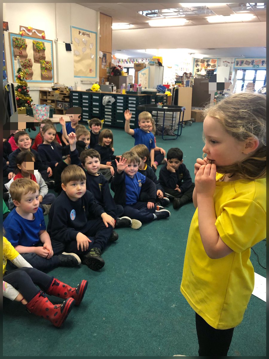 KillermontPS's tweet photo. P1A had a French lesson from a Tiny Teacher this afternoon. This confident pupil taught us some winter weather words and then tested us with a little quiz! βοΈ π«π· βοΈ #learningtogether #letslearnfrench #tinyteachers #confidentindividuals https://t.co/NE1Z443Zgb