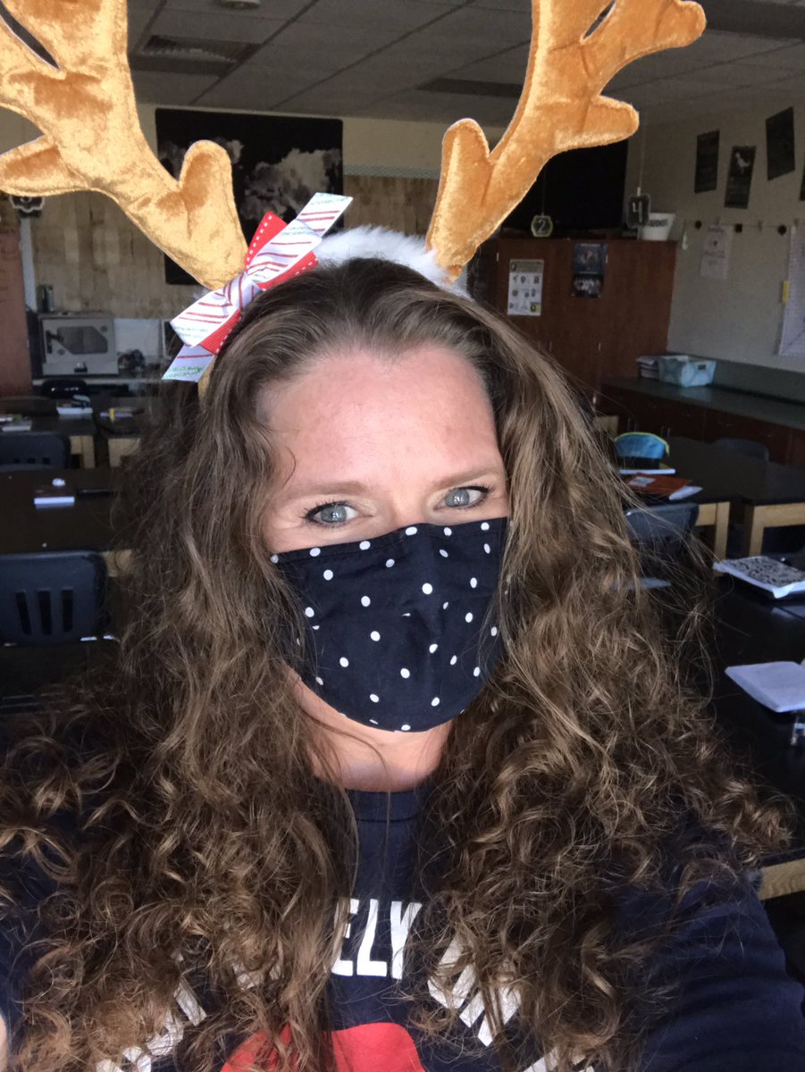 StaceyBowden7's tweet photo. Oh Deer! It’s almost Christmas Break!  @CoxTimberwolves #TCI_12DaysofTwitter https://t.co/C72QTjePcv