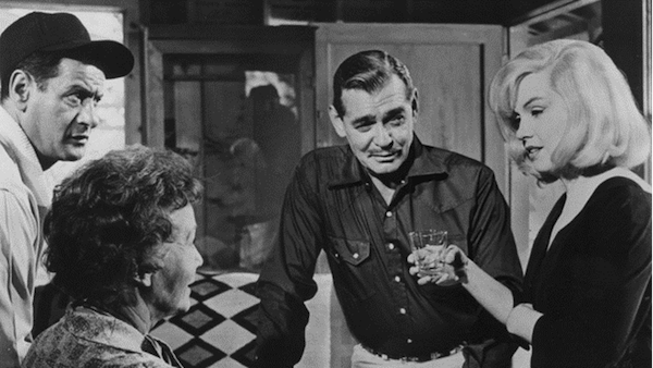 ClassicMovieHub's tweet photo. Author Gary Vitacco-Robles takes a look at The Misfits starring Marilyn Monroe, Clark Gable, Montgomery Clift, Thelma Ritter and Eli Wallach..
#MarilynMonroe #BehindTheIcon
https://t.co/JCNWdDrYM6 https://t.co/e6I9GTOEPG