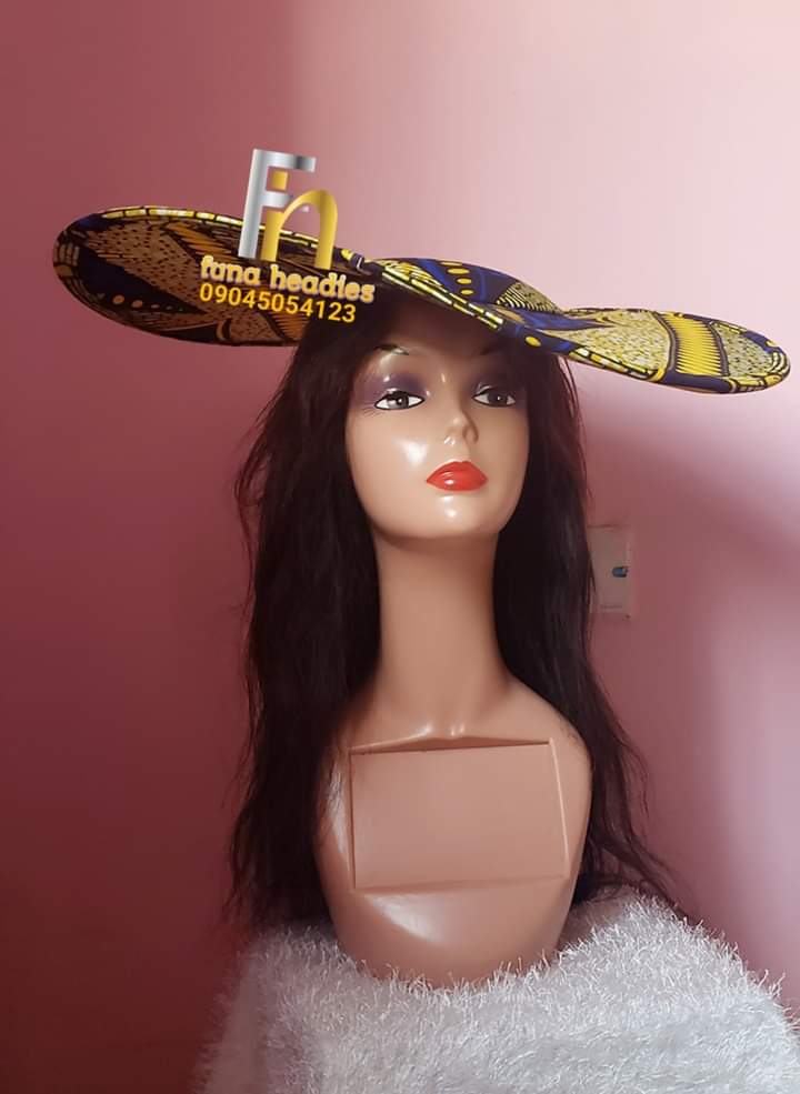 Funaheadies's tweet photo. "How Good-Looking Are You" ?
Ankara fascinator for the win💃💯
#ankara
#ankarastyles
#ankarafascinator
#ankarafabrics
#ankaracollection
#fashionstyle
#asoebibellanaija
#africanfashiontrends
#africanfashion
#enugubusiness
#vogue
#enuguconnect
#DareDremo https://t.co/aYJ7VJSPP5