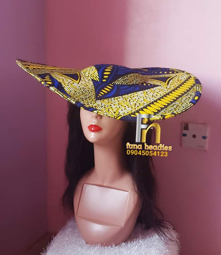 Funaheadies's tweet photo. "How Good-Looking Are You" ?
Ankara fascinator for the win💃💯
#ankara
#ankarastyles
#ankarafascinator
#ankarafabrics
#ankaracollection
#fashionstyle
#asoebibellanaija
#africanfashiontrends
#africanfashion
#enugubusiness
#vogue
#enuguconnect
#DareDremo https://t.co/aYJ7VJSPP5