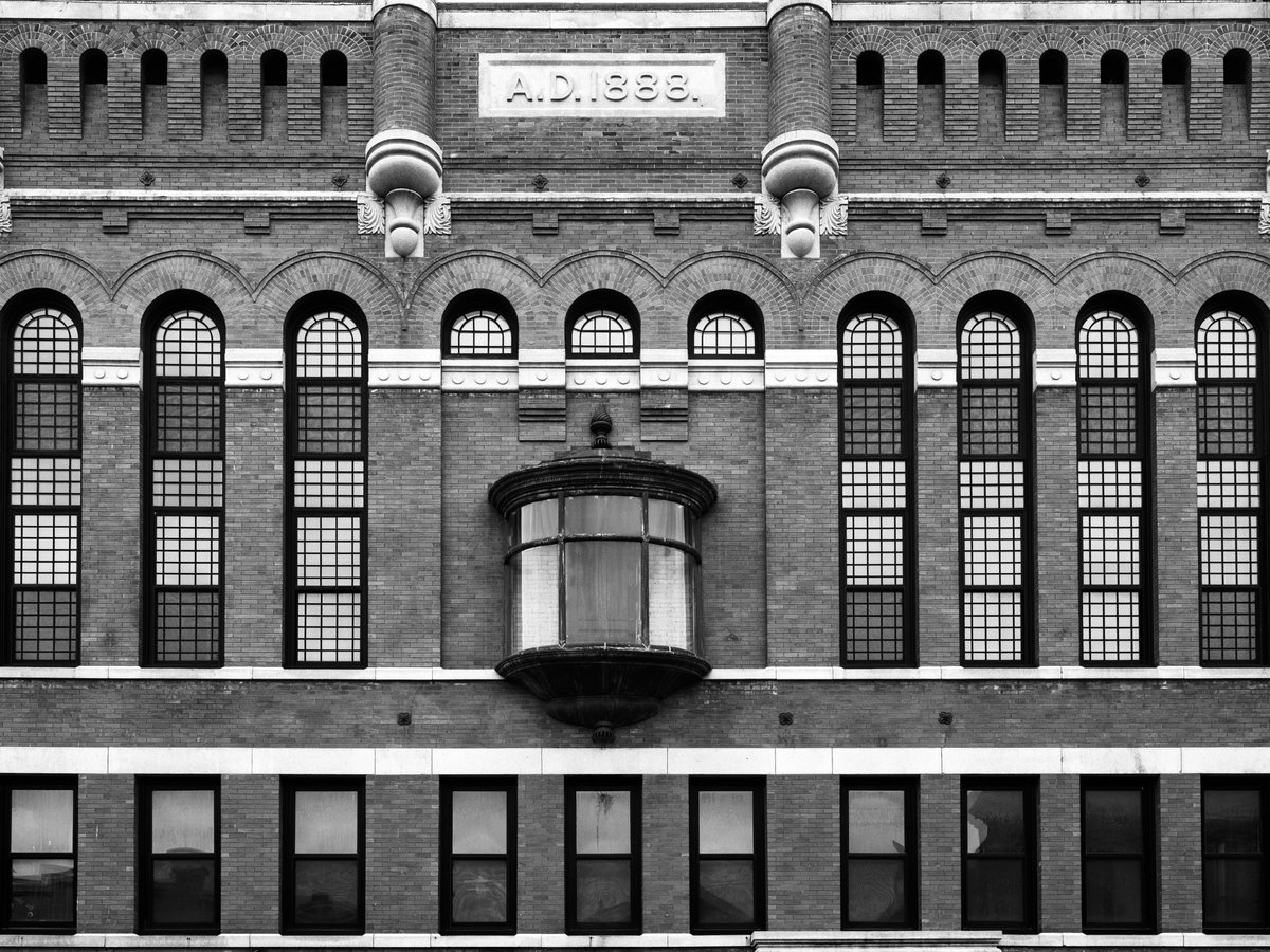 Gotta love capturing history.

#AllanWolf #AllanWolfPhotography #OddFellowSociety #OddFellows #OddFellow #historicarchitecture #architecture #historicpreservation #architecturephotography #architecturelovers #oldhouselove #bnw_unlimited #awesomebnw #flair_bw #bnw_captures #NH