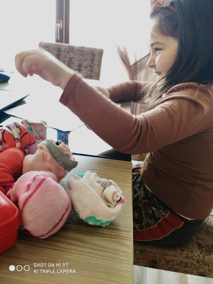 iStemKoleji's tweet photo. UzaktanEğitim de olsa onlar hem eğleniyor hem öğreniyor.Akranla iletişim bu dönemde https://t.co/Z8CK2ch7Nh biz onların sosyal gelişimini önemsiyoruz.Çünkü, temel çocukluk döneminde onların sosyal duygusal gelişimleri ihmale gelmez.
#iStemOkulÖncesi #OkulumEvimde
#MutluÇocuk https://t.co/vw3wgS3xNc