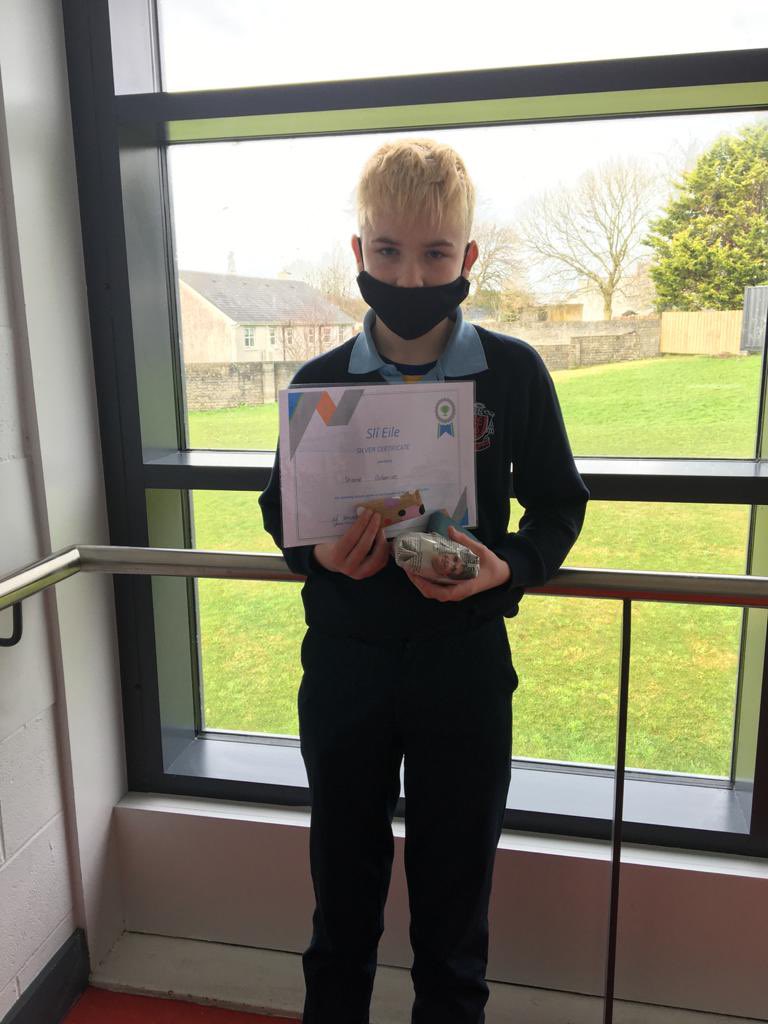 AMCHALETUAM's tweet photo. Congratulations to those students attending the SlΓ Eile Dept that met their targets & received their rewards last week.
#goalsetting #stopthinkdo #rewardingpossitivebehaviour #skillsforsuccess #fillingyouremotionaltoolbox
#musicalrewards https://t.co/NexQP8otdN