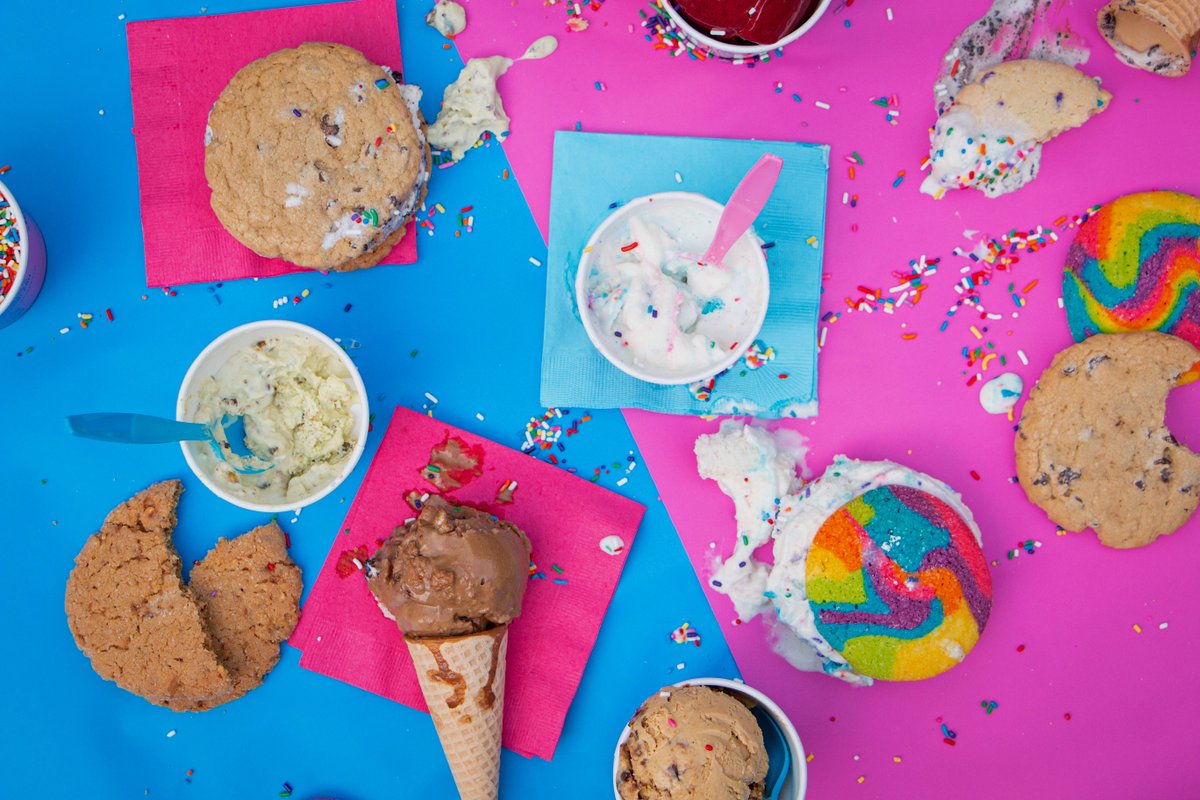 This day could use a little color... and sugar. 😍 Make it happen with Sugar Junkie! 🌈
NEW HOURS:
Mon - Thur: 4pm - 9pm
Fri: 2pm - 9pm
Sat: 12pm - 9pm
Sun: 12pm - 8pm