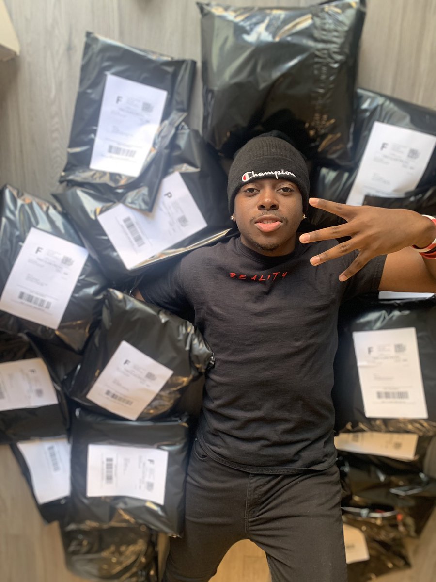 keyswisher's tweet photo. What started off on PAPER is now being displayed around the world. This is the bi-product of CRAZY FAITH! I had no experience in the fashion/clothing industry but I stepped out on FAITH; believing for GOD not to bring profit..but to bring a message to transform a GENERATION! #RNR https://t.co/ZH9mNhthwP