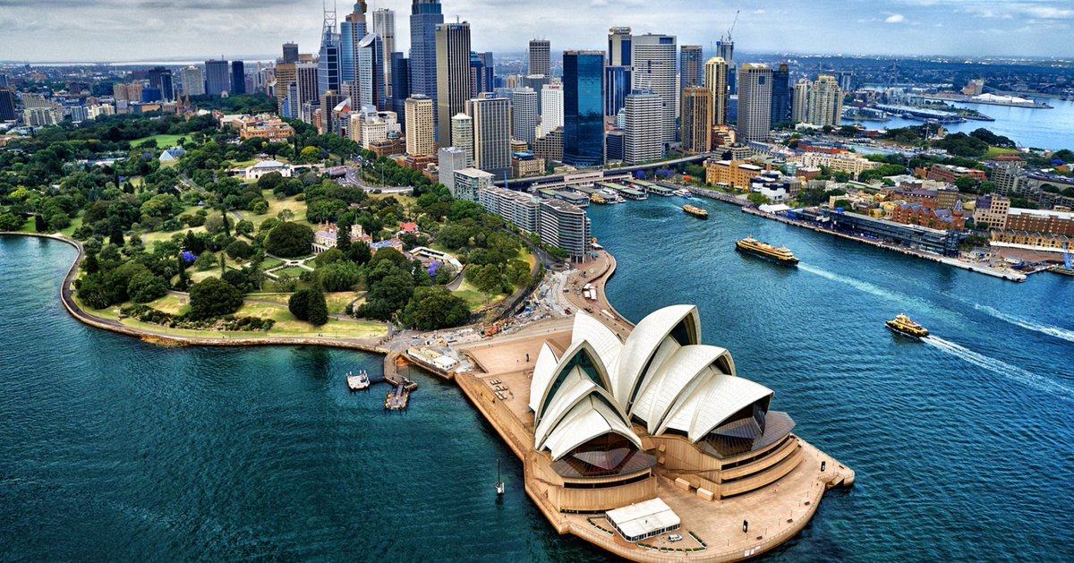 gauthie74757302's tweet image. Sydney the beautiful Australian metropolis with its Opera House in the shape of a sail, its botanical gardens is an artistic mecca of Australia 🇦🇺💙