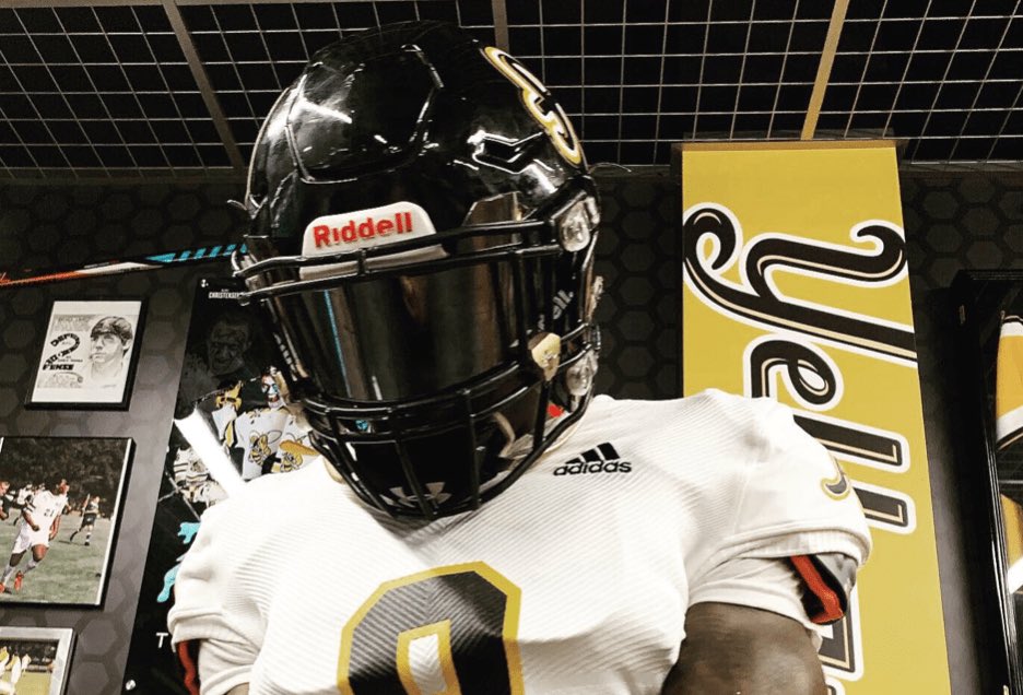 CoachDiniak's tweet image. 🚨 Huge commit today from North Jersey! Pieces are coming together! #SWARM #AIElite 🐝🐝🐝