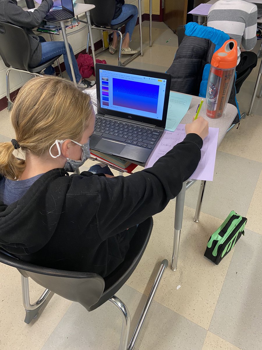 Megan Riva tweet media