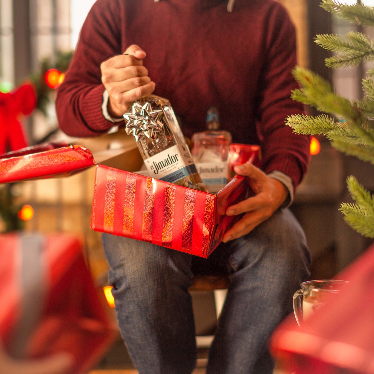 Want to bring the best white elephant gift? Buy from Drizly and have it delivered to your door: bddy.me/2VSVzdy