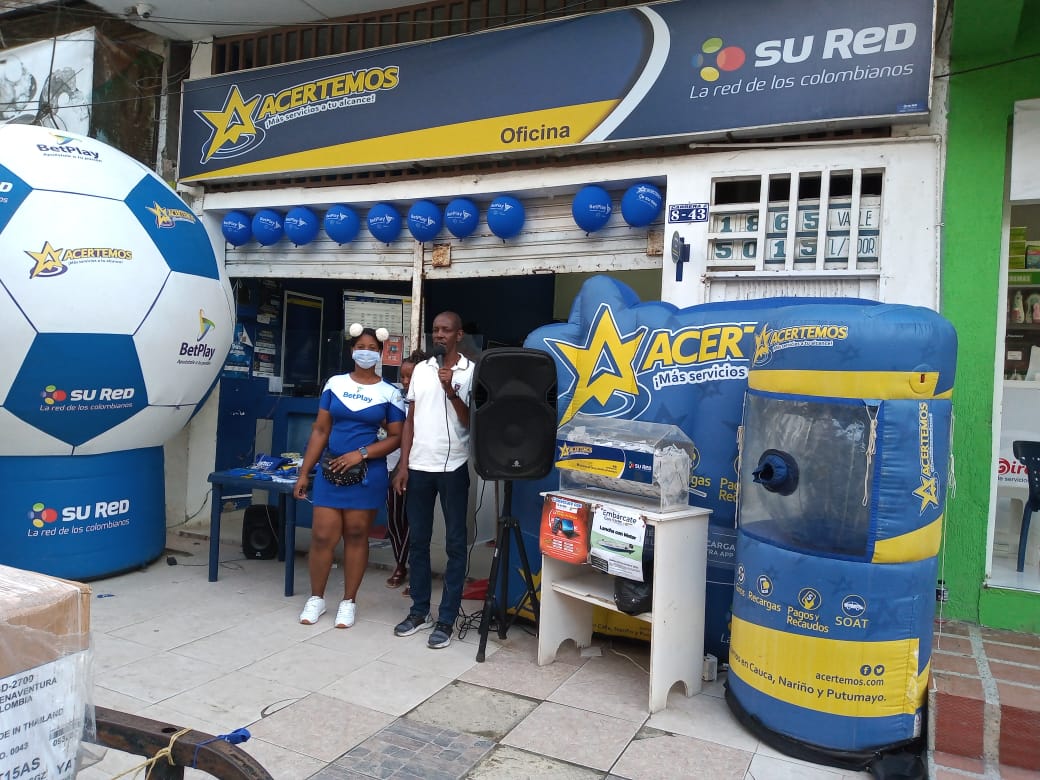 Acertemos's tweet photo. ¡En Guapi, Timbiquí o López de Micay se embarcarán con @SuRedColombia @Acertemos! Participa formando la pareja perfecta y llévate una lancha con motor. 

#Acertemos es #SuRedEnElCauca https://t.co/N7oHVYr9A8