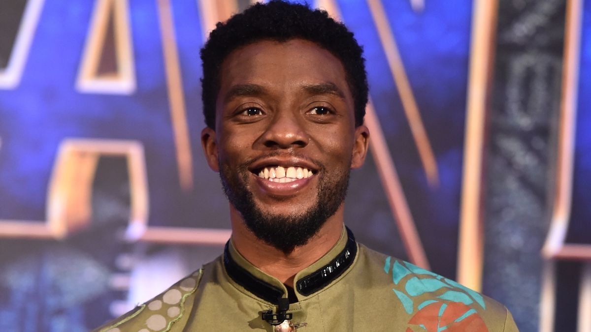 TheRoot's tweet photo. During the MTV Movie &amp; TV Awards, Don Cheadle and Robert Downey Jr. appeared virtually to present the ‘Hero for the Ages’ award to the late Chadwick Boseman: https://t.co/VvNDycLorj https://t.co/UfmxFY88x0