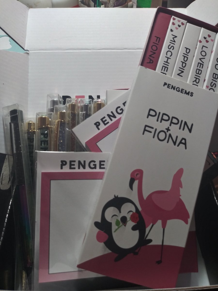 IndyPiggy's tweet photo. Happy Mail makes me feel better. #pengems https://t.co/ptUTLMd3cC
