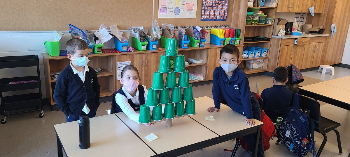 MrsNovakovich's tweet photo. What a great first day back for Mrs. Novakovich! These superstar grade ones showed me how easily they can collaborate with one another. They rocked this Christmas Tree STEM challenge! https://t.co/cHScOC1s0W