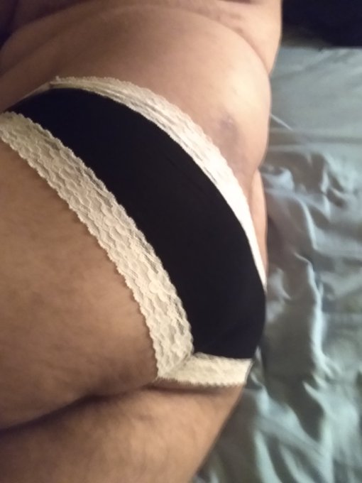 Ik my butt is smoll but pls be nice 🥺👉👈 https://t.co/WObms3Un28