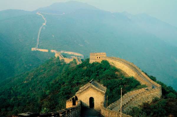 The great wall of China.This great shi took two millenia to build! Wow! Wanna take a trip? C