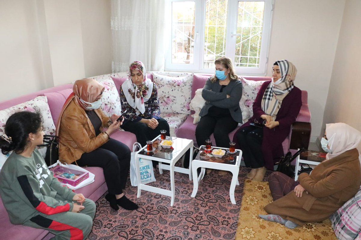Ak Kadin Diyarbakir On Twitter Hdp Il Baskanligi Onunde Evlat Nobeti Tutan Aysegul Bicer In Evi Pkk Teror Orgutu Tarafindan Yakilmak Istendi Il Kadin Kollari Baskanimiz Sn Muzeyyen Kaya Ve Baskan Yrd Dunya Nin Ak Kadin Diyarbakir On Twitter Hdp Il Baskanligi Onunde Evlat Nobeti Tutan Aysegul Bicer In Evi Pkk Teror Orgutu Tarafindan Yakilmak Istendi Il Kadin Kollari Baskanimiz Sn Muzeyyen Kaya Ve Baskan Yrd Dunya Nin