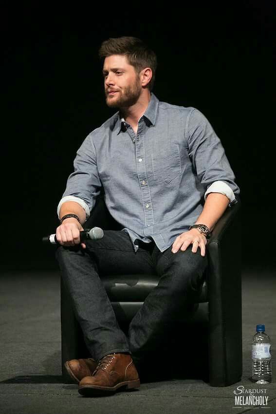 pics of jensen ackles and his bowlegs, a necessary thread