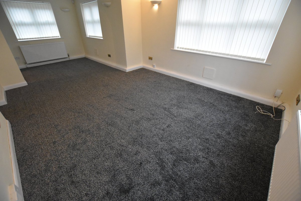 To Rent 🏡

Gorse Mount
#Blackburn

💙 Open plan lounge and dining room
💙 Two Bedrooms
💙 Fully fitted kitchen.
💙 Three Piece Bathroom
💙 Off Road Parking 

Available Now!