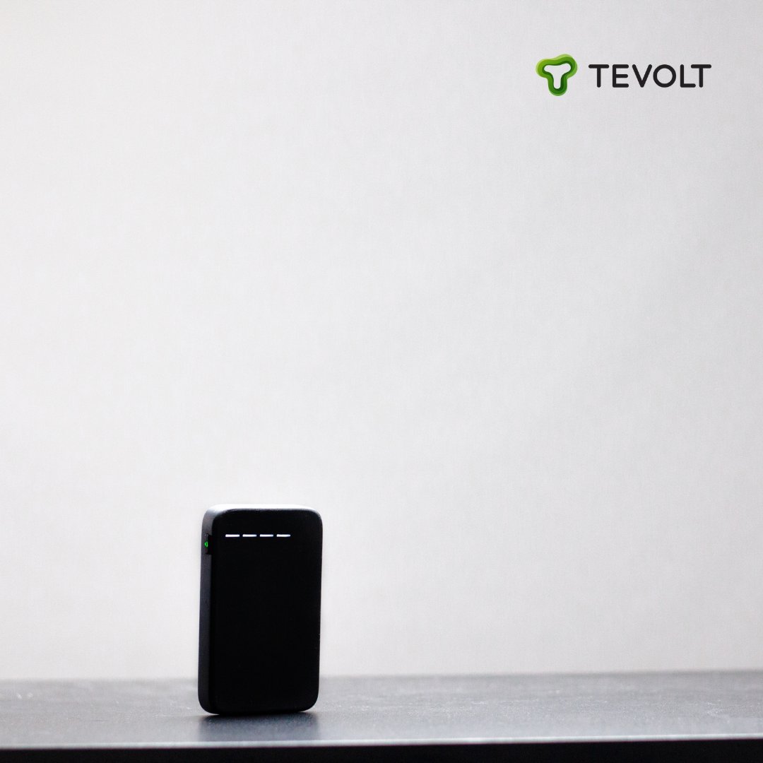 TevoltPlus's tweet image. Charging excellence.⁠
Support us at indiegogo.com/projects/tevolt Link in bio.⁠
.⁠
.⁠
#powerbank #iphone #samsung #iphonepowerbank #samsungpowerbank #iphonecharger #onthegocharging #wirelesscharging #wirelesscharger #wirelesscharge #ultrafastcharging #phone #phonecharging