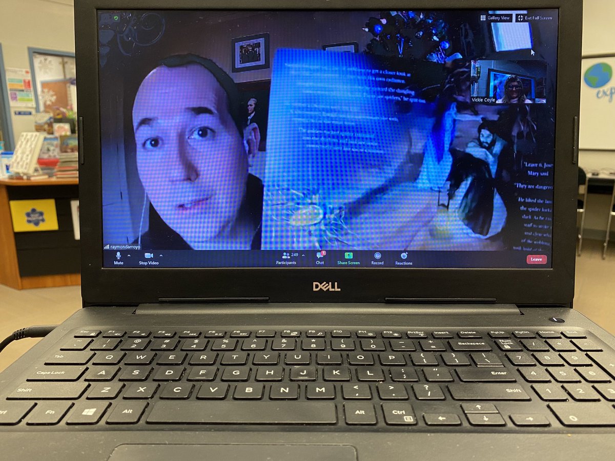 AllSaintsVALib's tweet photo. A Zoom Big Round Of Applause👏👏👏 ⁦@RaymondArroyo⁩ for graciously speaking to our students this morning ⁦⁦@arlingtonOCS⁩ about his latest NY Times bestseller THE SPIDER WHO SAVED CHRISTMAS🕸 ⁦ a must have holiday book🧡 https://t.co/hCWkRmTY9W
