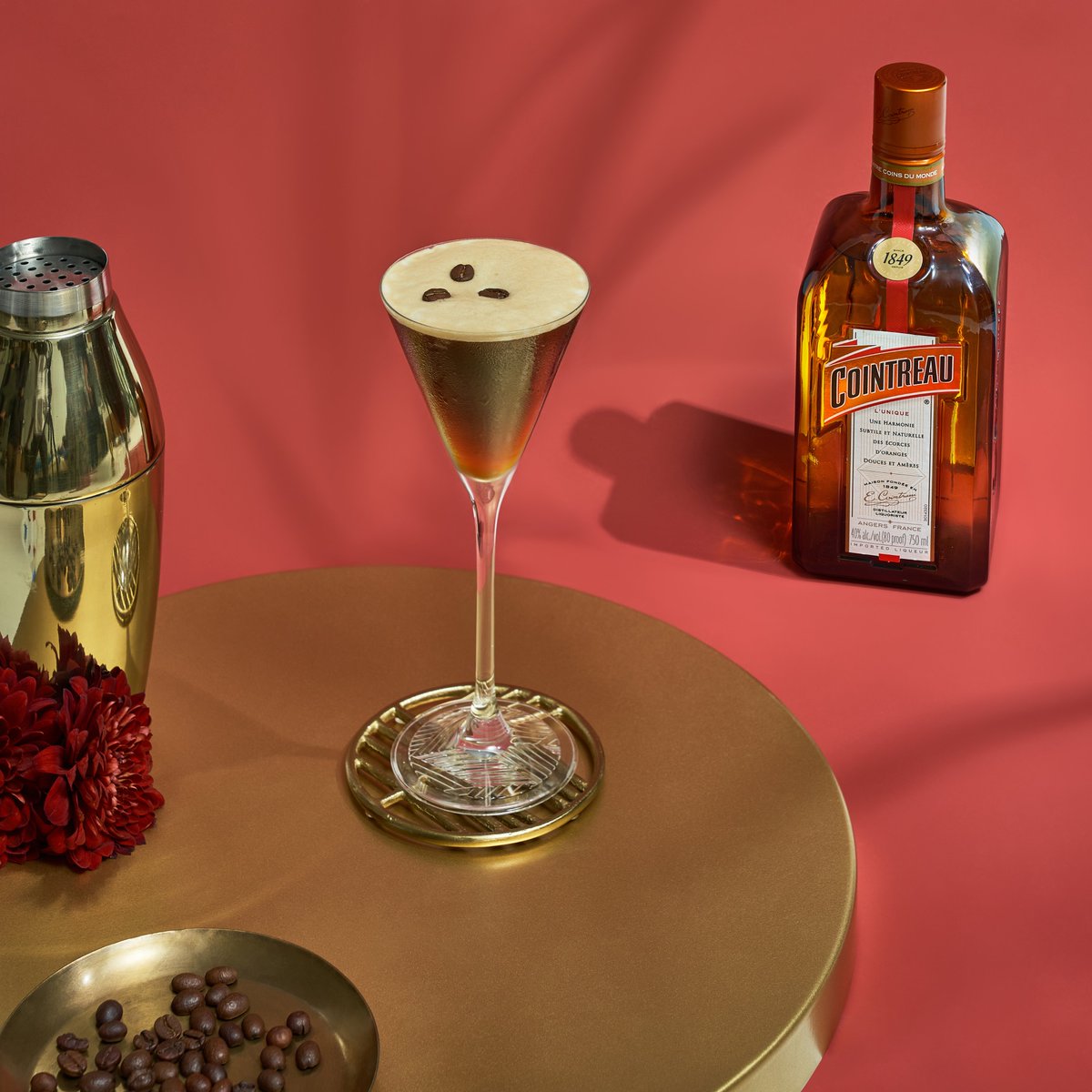 Cointreau (@cointreau_us) on Twitter photo This morning’s leftover cold brew just came in handy for #MargaritaMonday. For The Cold Brew Margarita recipe, head to cointreau.com/us/en/cold-bre… This morning’s leftover cold brew just came in handy for #MargaritaMonday. For The Cold Brew Margarita recipe, head to cointreau.com/us/en/cold-bre…