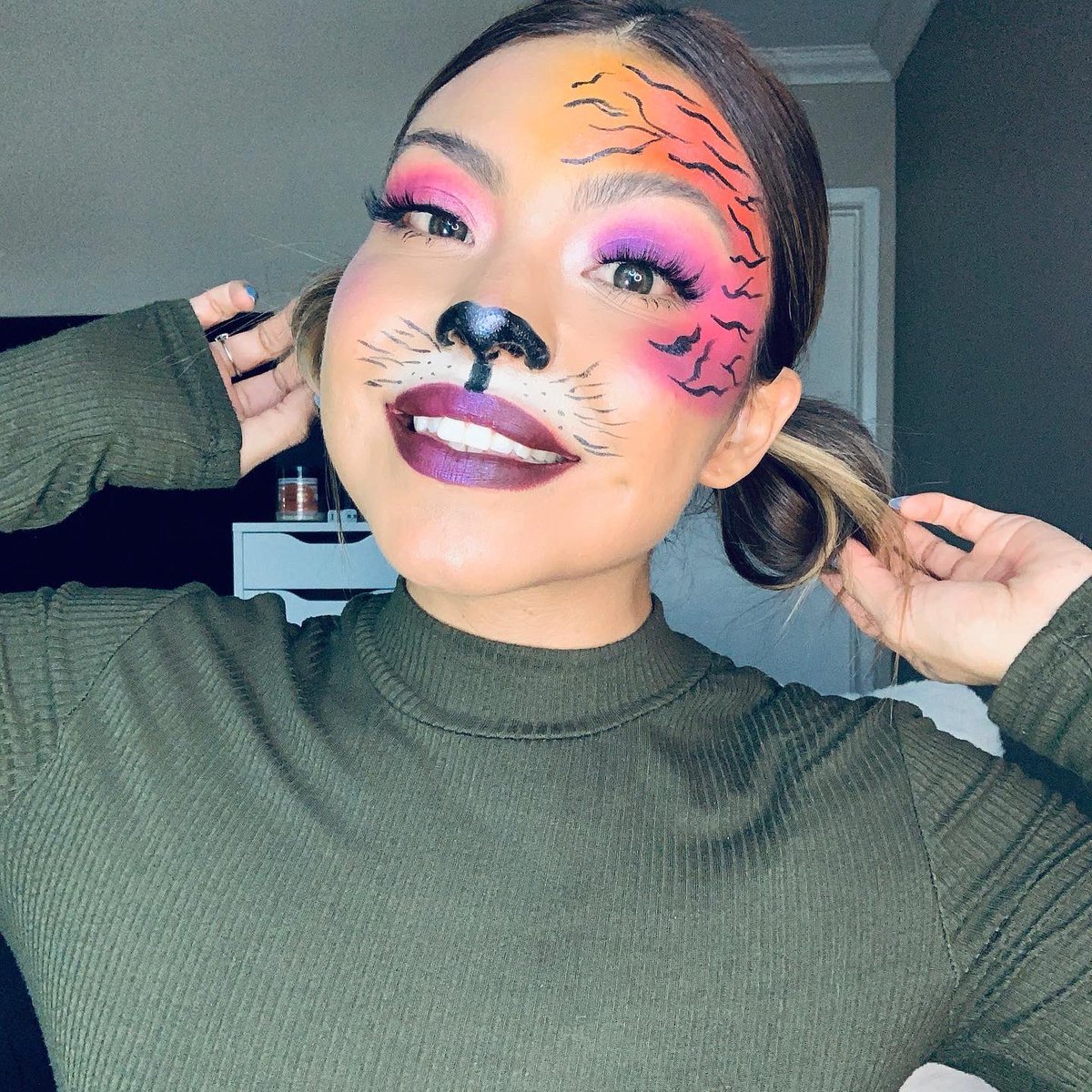 __fannyyyh's tweet image. Childhood memories 🐯💗🌈 
I had so much fun creating this look with @MorpheBrushes x @LisaFrank collaboration pallet. #Morphebabe #Morphexlisafrank #Morphebrushes 
Full details on my ig instagram.com/p/CIgPBqLj0CU/…