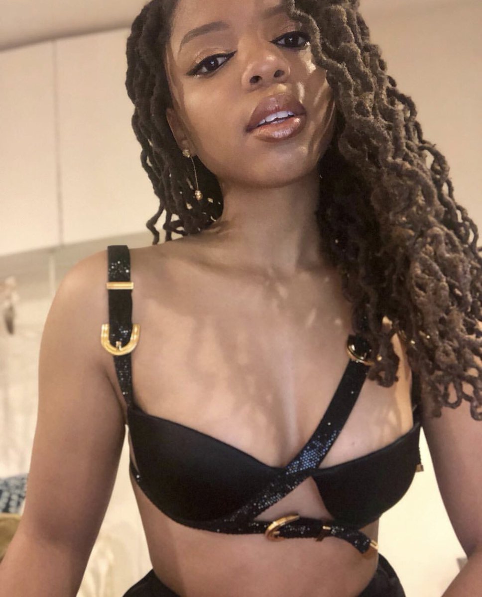 chloe in suits is my favorite thing 