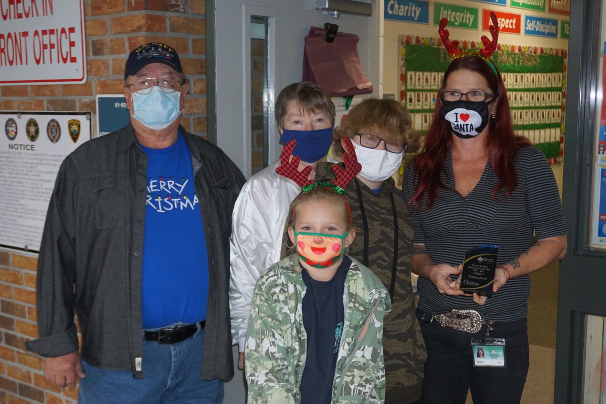 Another finalist for MCPS <a href="/pefmc/">PEFMC</a> School-Related Employee of the Year -- <a href="/EMSpride/">Emerald Shores</a> Permanent Sub Tammy Smith.  Surprising her was fun! #WeAreMCPS #CelebrateMCPS <a href="/SuptMarion/">Supt. Diane Gullett</a> <a href="/KinardsConnect1/">Kinard’s Connections</a>