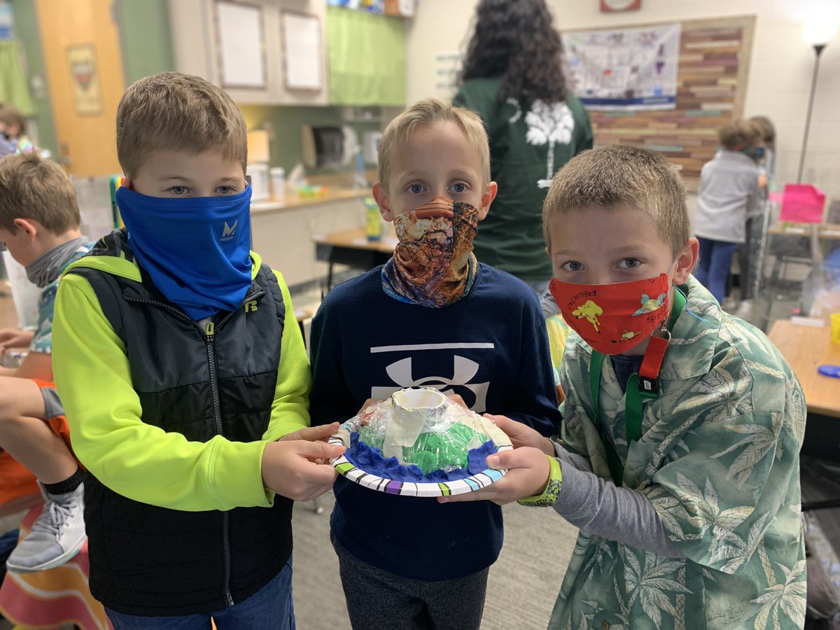 Chedrickteach's tweet image. Start your volcano using a plate and cup.  Then choose: Play-Doh, foil, wax paper, plastic wrap, and/ or scrap paper to build up the sides. Then add communication, collaboration, critical thinking, creativity, and caring. @PKESAdmin #FM21STEAM #PanthersEngaged