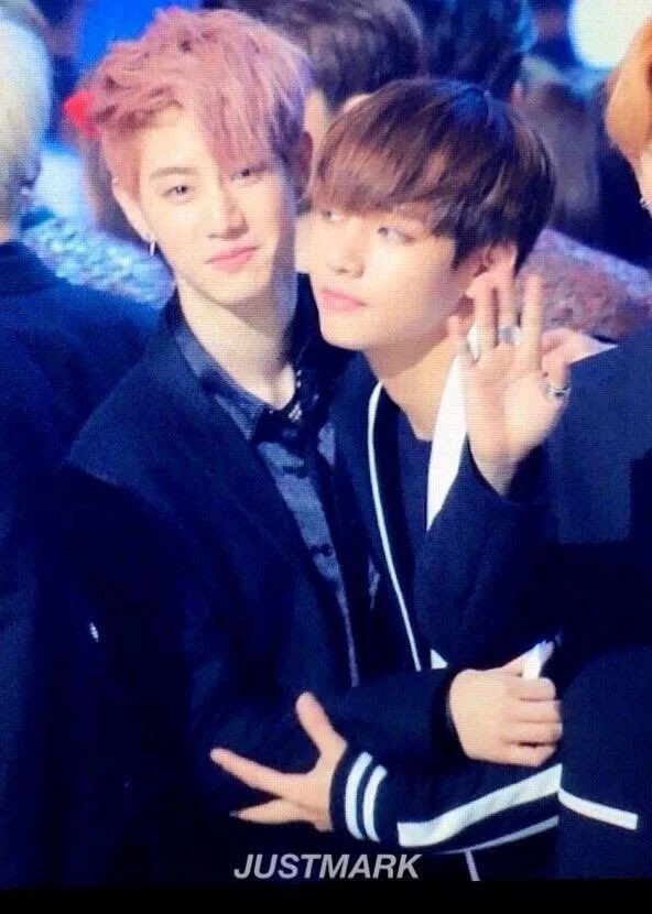 GOT7 Mark and Tae are also close friends and contacted each other a lot. They have been close since 2015 (before BTS were big)