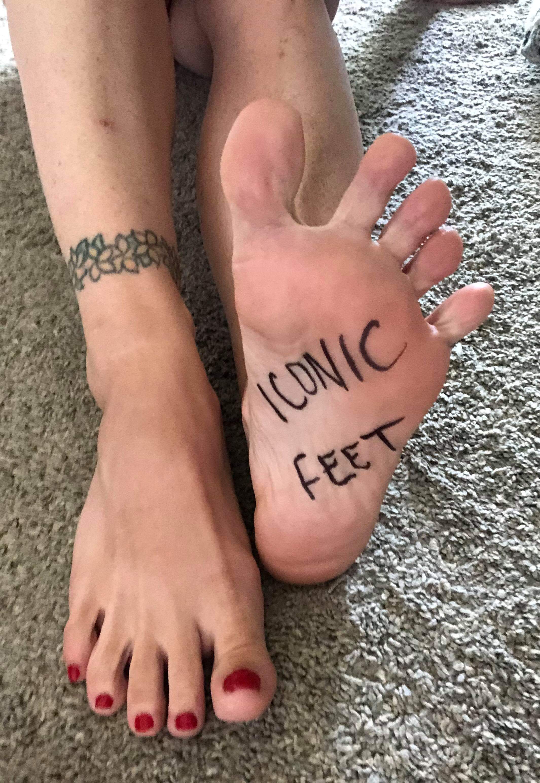 Girls sexy feet