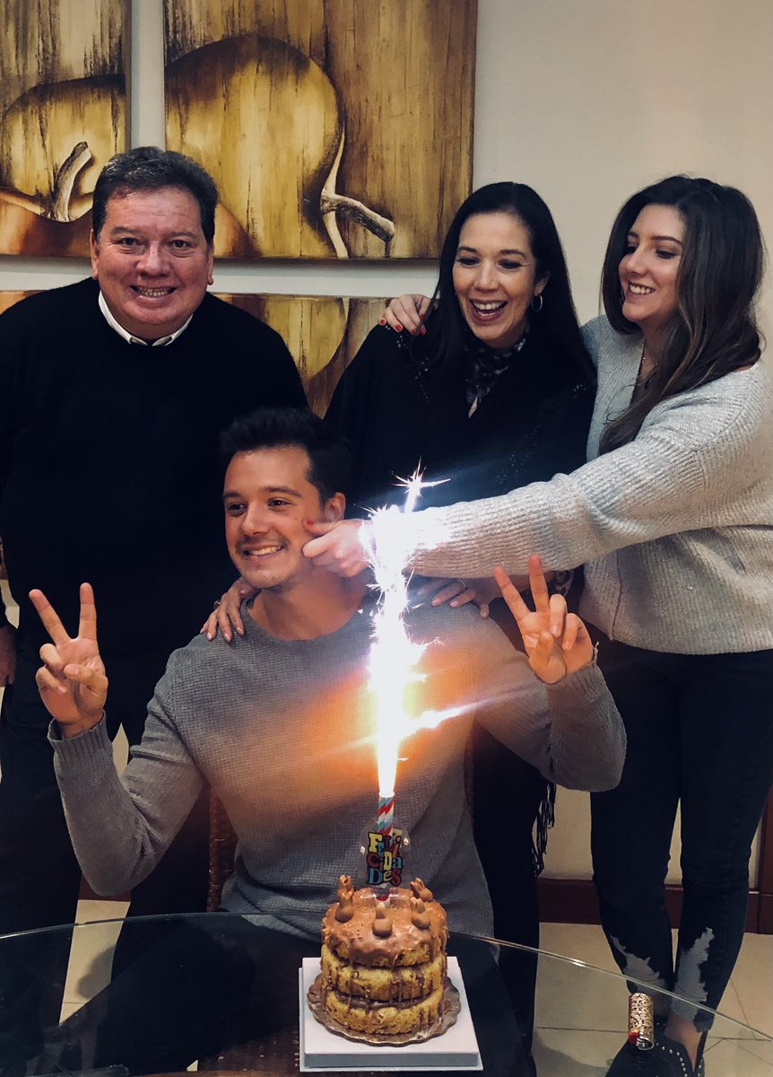 FELIZ CUMPLE MI AXEL TE AMAMOS , SIEMPRE CUENTAS CON NOSOTROS !!!